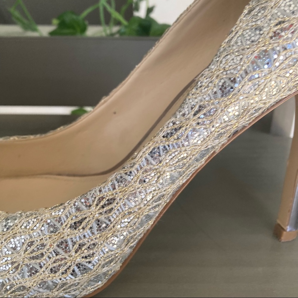 Mirror-Like Metallic Open Toe Pump - Picture 9 of 9